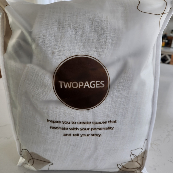 Liz Linen Pinch Pleat Ready Made Curtain with Room Darkening Lining - Picture 3 of 6